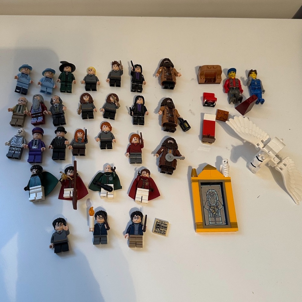 LEGO Harry Potter Minifigure Lot of 30 Figures Accessories Hagrid Snape